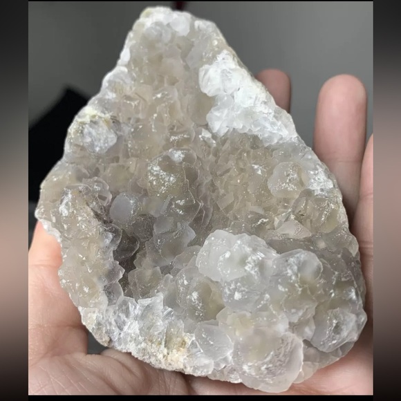 BOGO1/2 518g Calcite Crystal Cluster
Natural Specimen Stone
Healing Energy - Picture 4 of 17